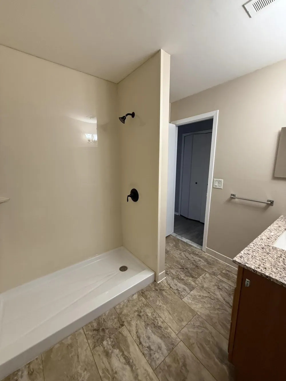 7708 Manor Circle #Apt 103 Westland, MI 48185