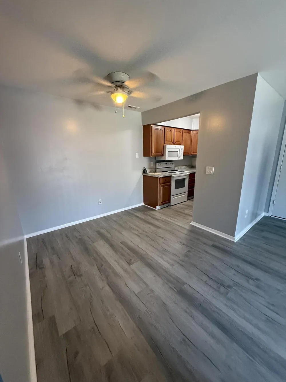 7708 Manor Circle #Apt 103 Westland, MI 48185