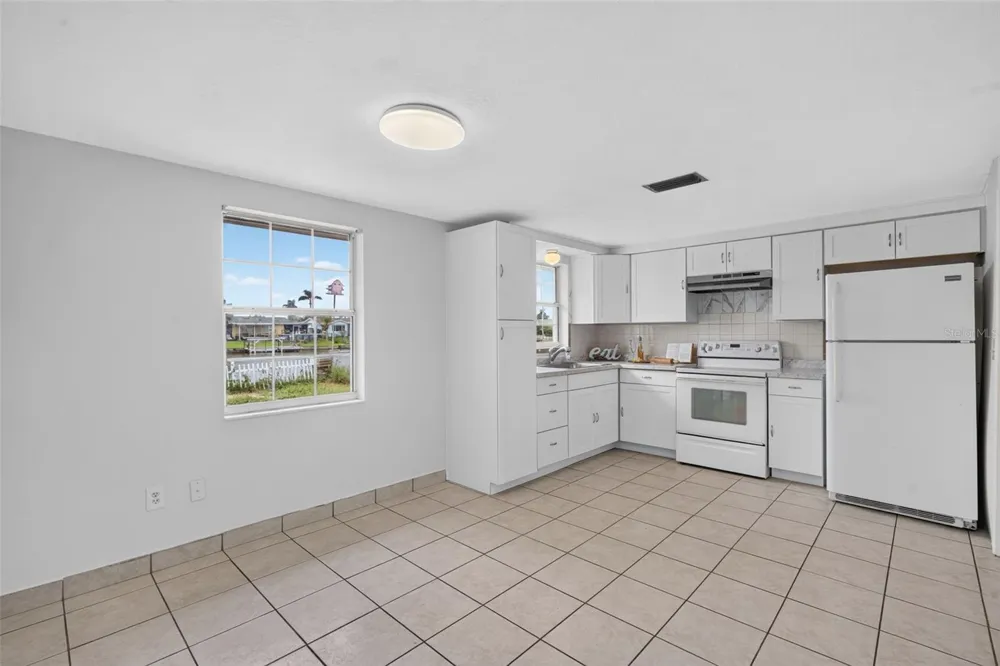 3852 SUNRAY DRIVE Holiday, FL 34691