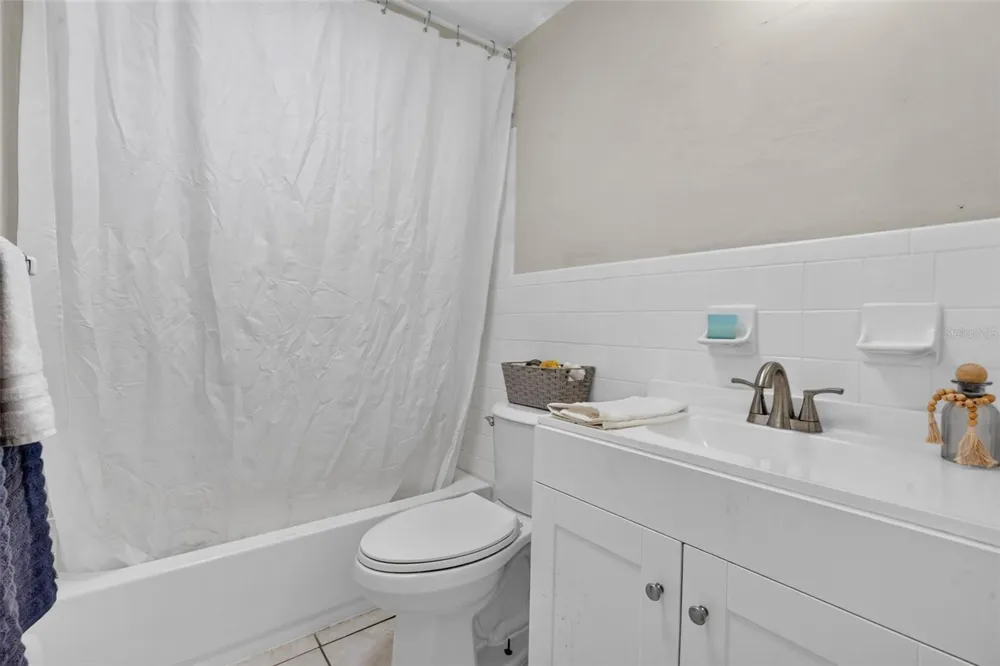 3852 SUNRAY DRIVE Holiday, FL 34691