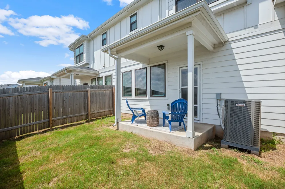 253 FIELDWOOD DRIVE #B Buda, TX 78610
