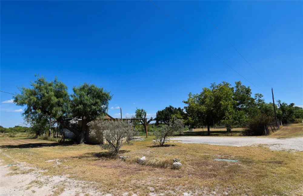 420 Maddox Eden, TX 76837