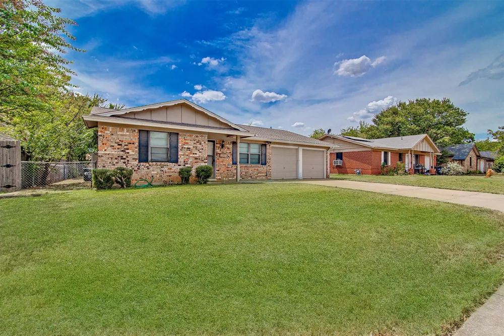 509 NW Renfro Street Burleson, TX 76028