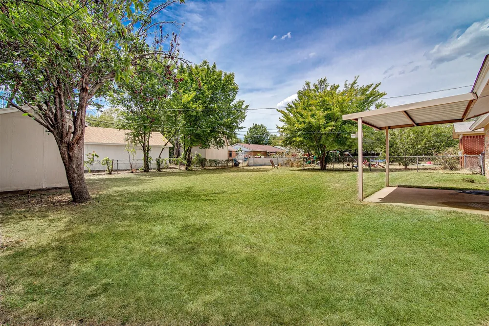 509 NW Renfro Street Burleson, TX 76028