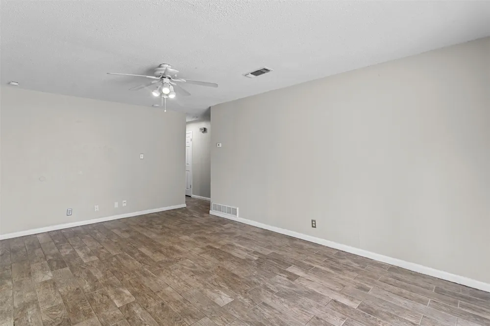 509 NW Renfro Street Burleson, TX 76028