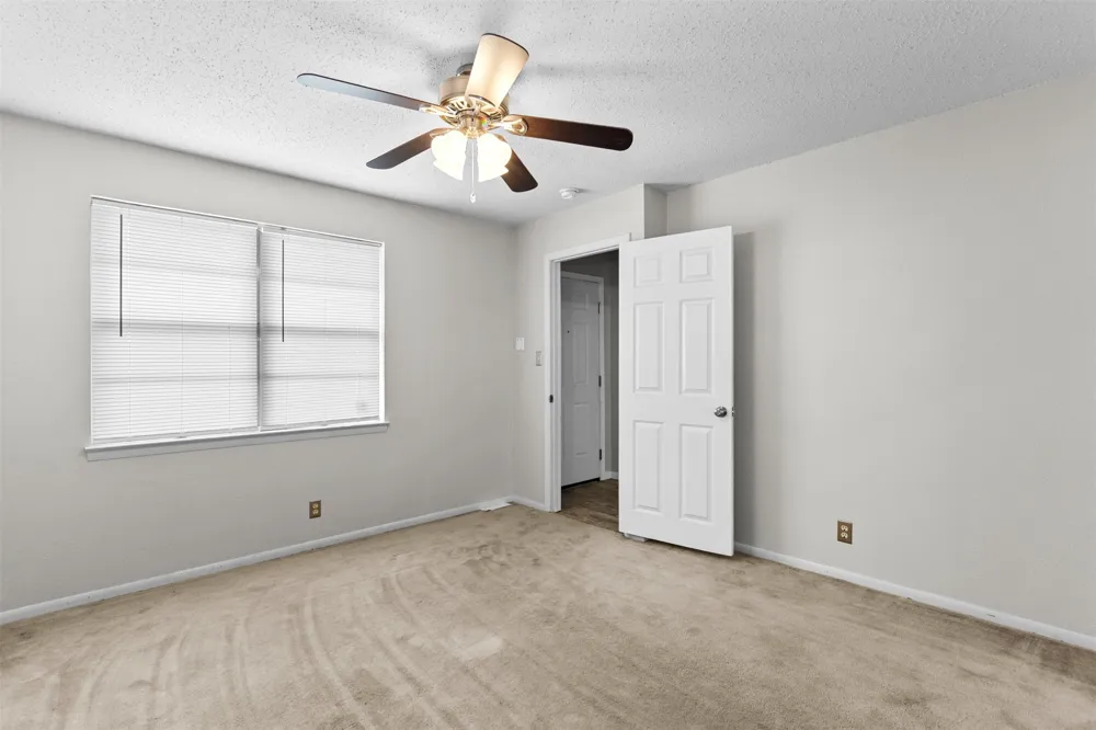509 NW Renfro Street Burleson, TX 76028