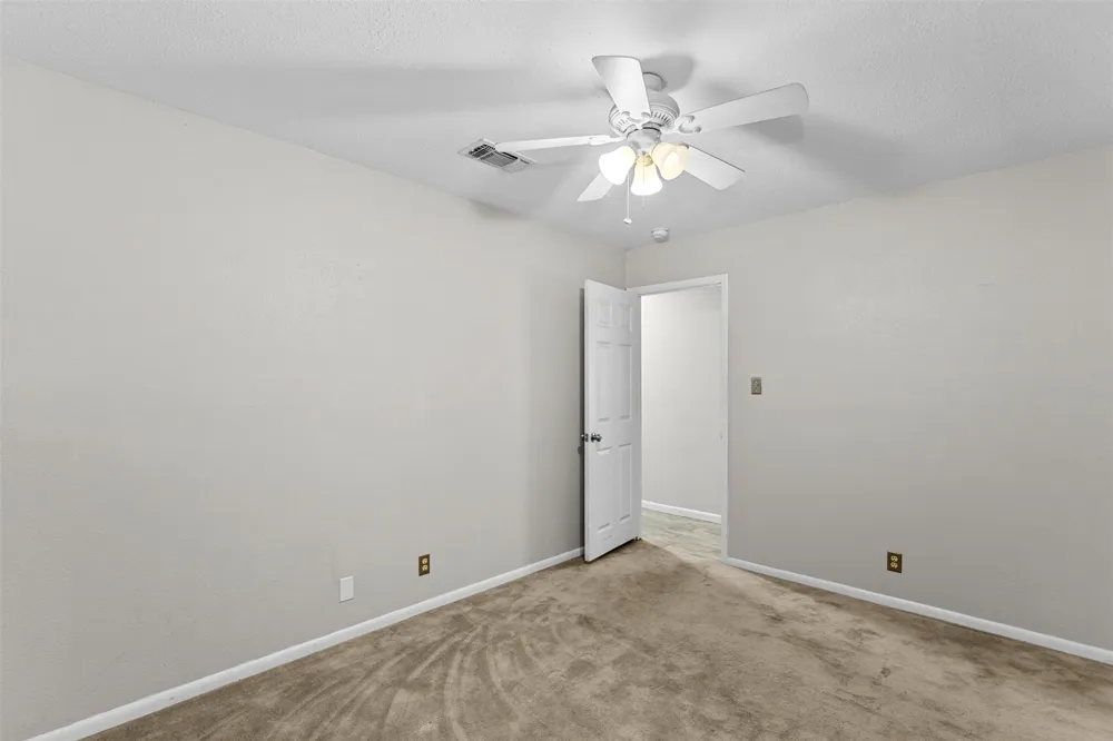 509 NW Renfro Street Burleson, TX 76028