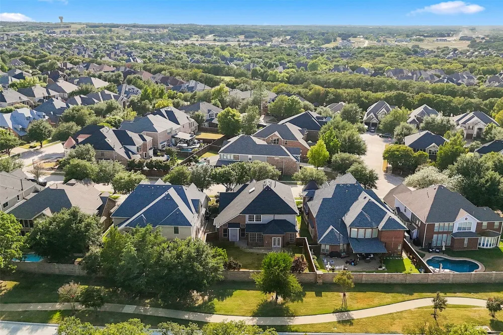 8912 Wyatt Circle Lantana, TX 76226