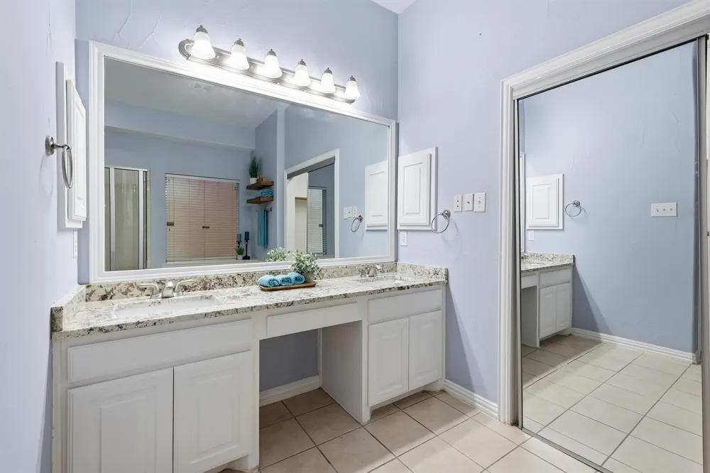 8912 Wyatt Circle Lantana, TX 76226