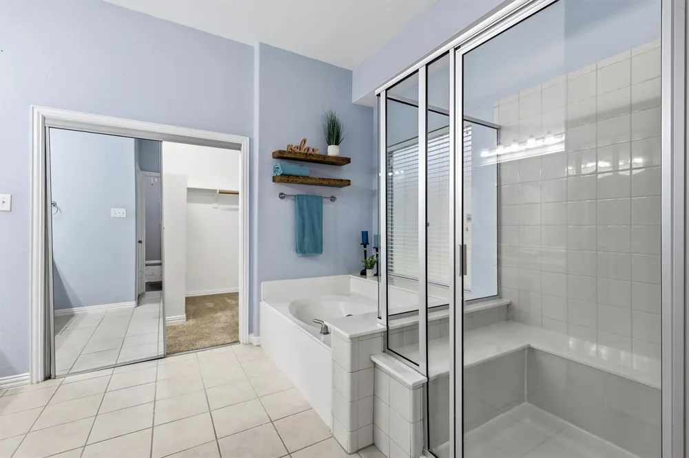 8912 Wyatt Circle Lantana, TX 76226