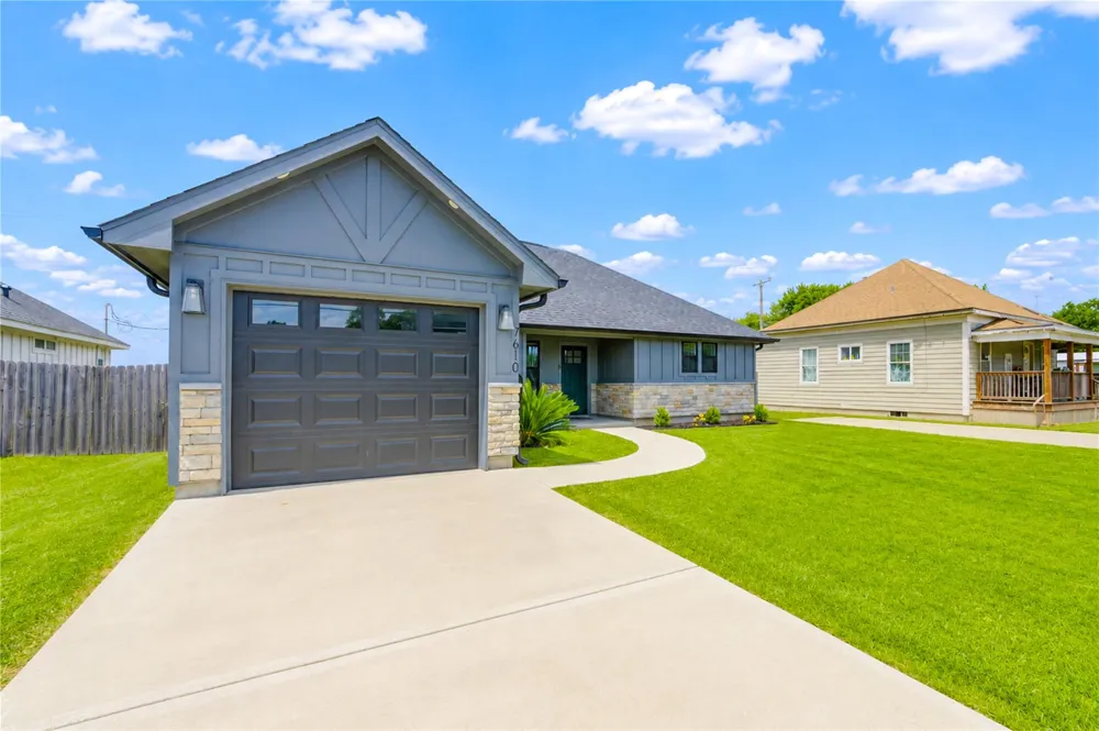 7610 Avenue G Beasley, TX 77417