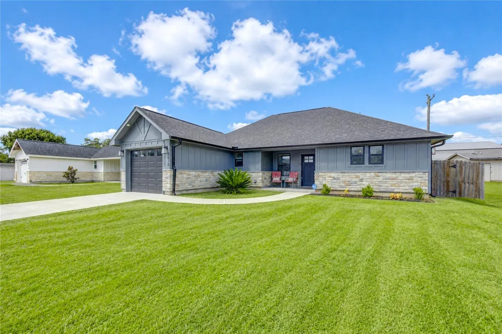 7610 Avenue G Beasley, TX 77417