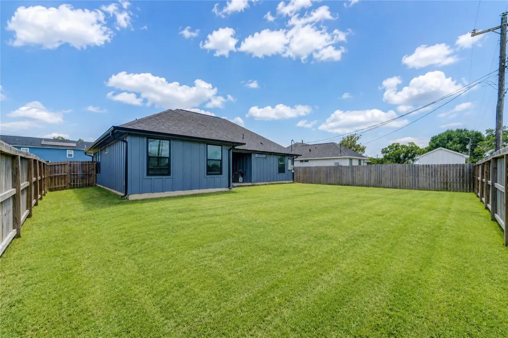 7610 Avenue G Beasley, TX 77417