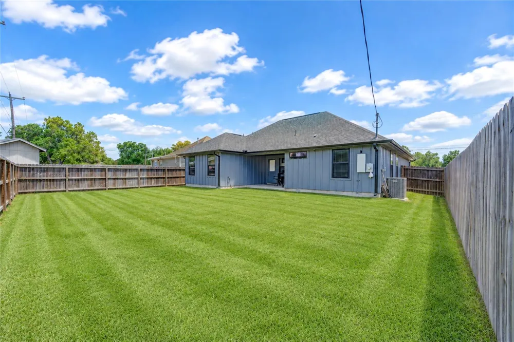 7610 Avenue G Beasley, TX 77417