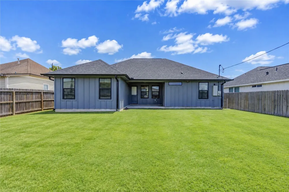 7610 Avenue G Beasley, TX 77417