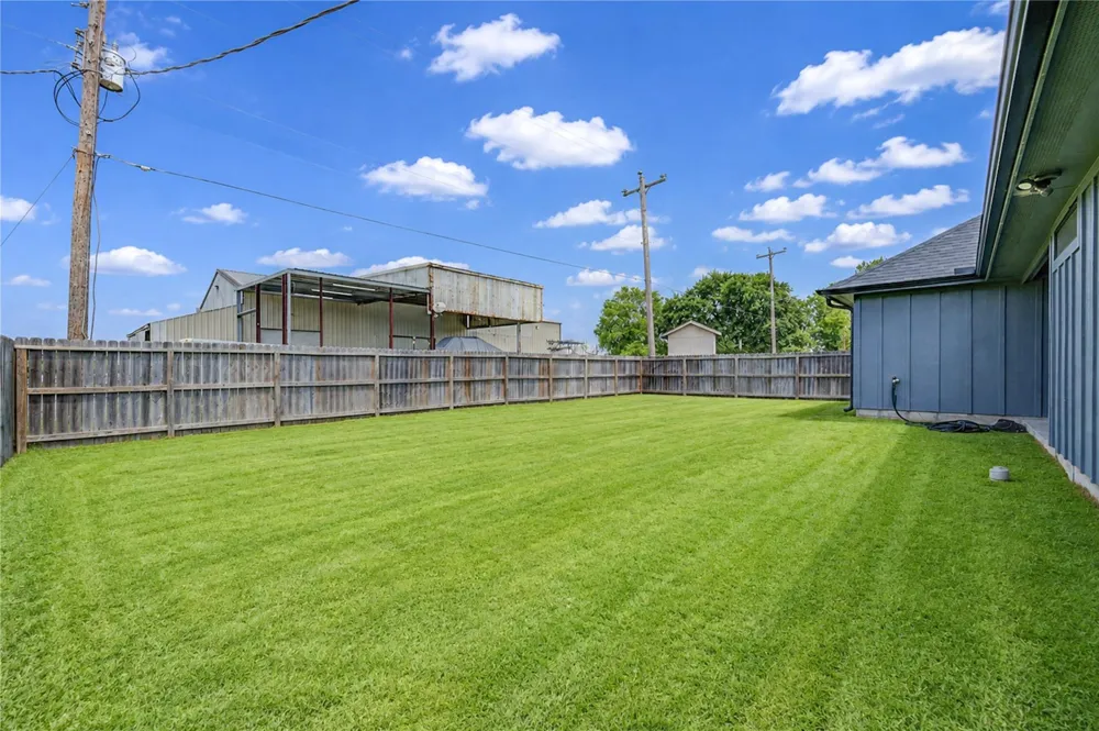 7610 Avenue G Beasley, TX 77417