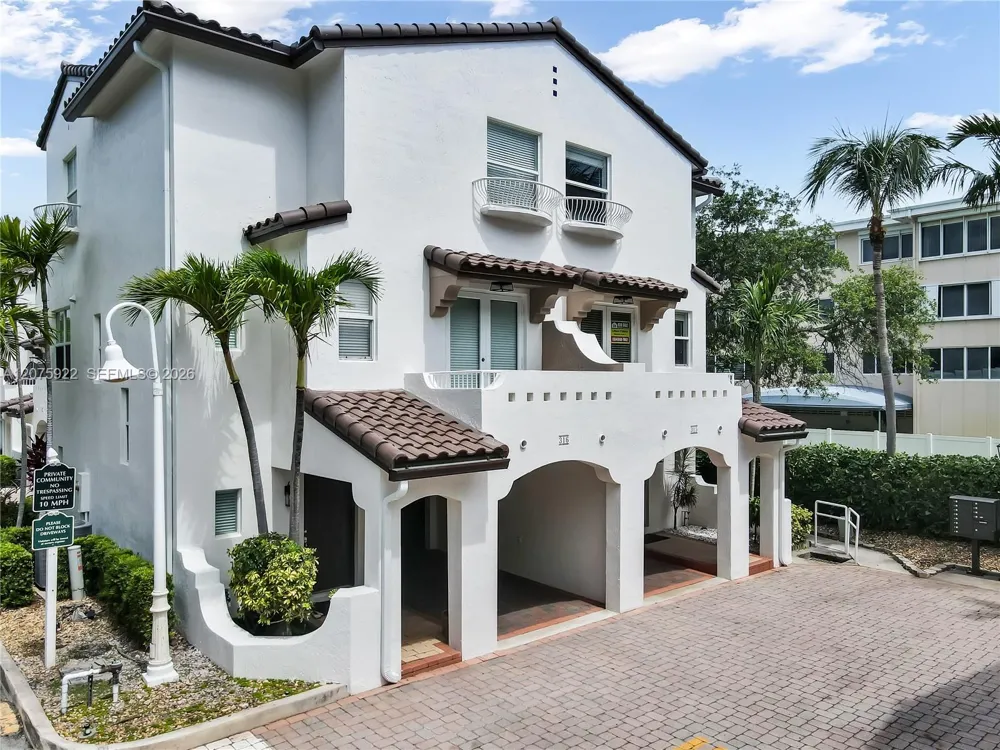 2005 Ocean Walk ter Lauderdale By The Sea, FL 33062