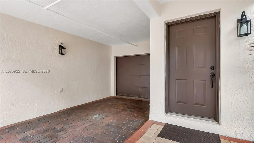 2005 Ocean Walk ter Lauderdale By The Sea, FL 33062