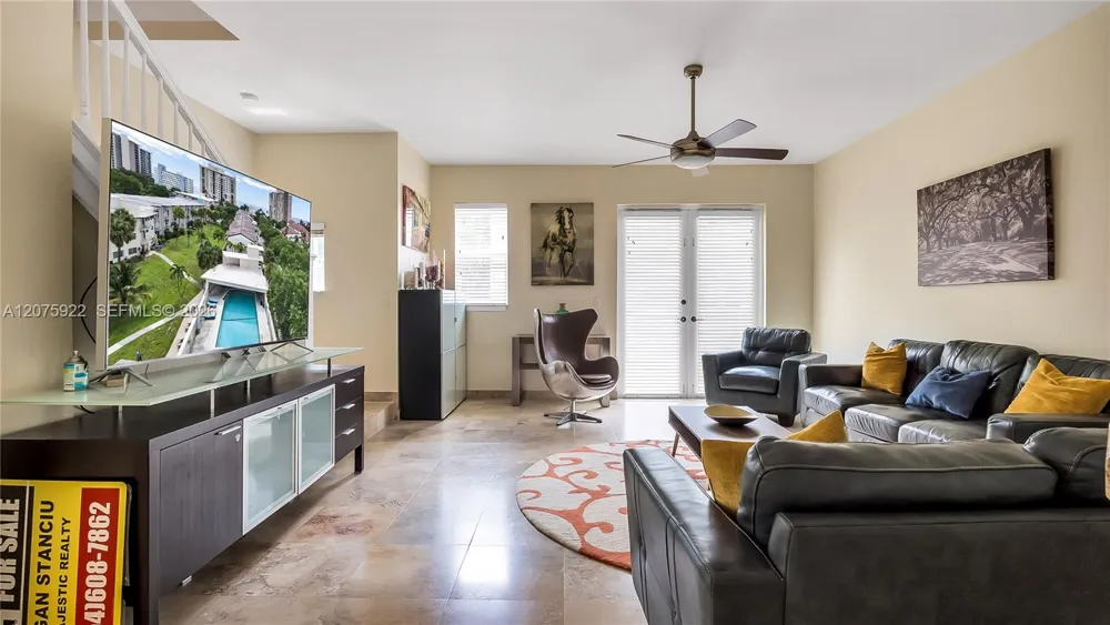 2005 Ocean Walk ter Lauderdale By The Sea, FL 33062