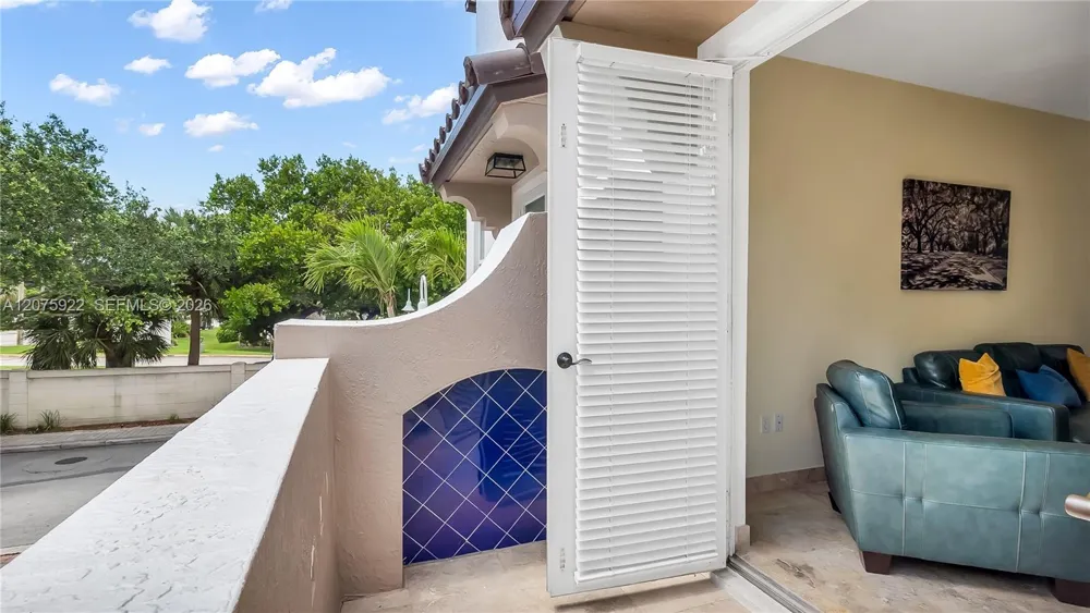 2005 Ocean Walk ter Lauderdale By The Sea, FL 33062