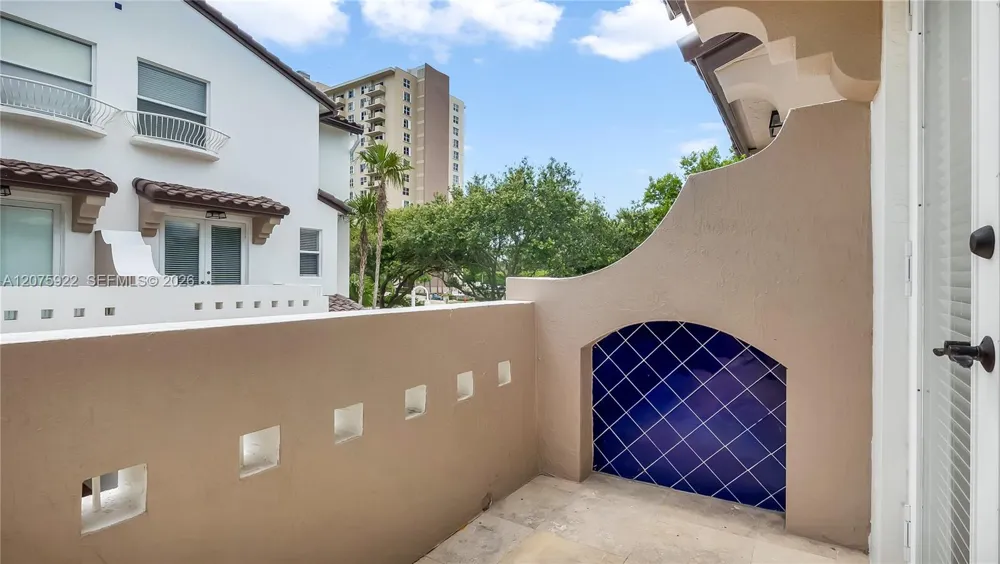 2005 Ocean Walk ter Lauderdale By The Sea, FL 33062