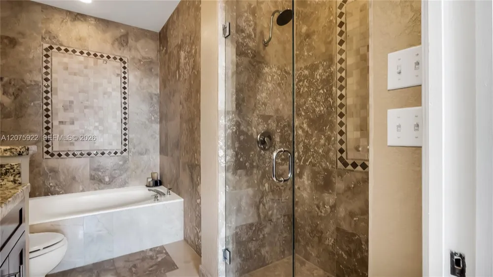 2005 Ocean Walk ter Lauderdale By The Sea, FL 33062