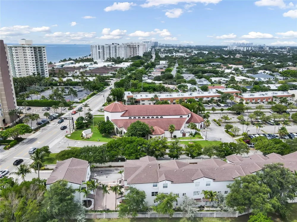 2005 Ocean Walk ter Lauderdale By The Sea, FL 33062