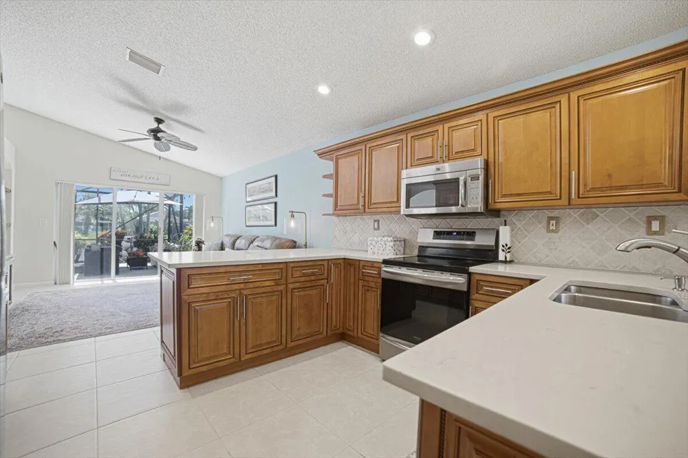5026 PRAIRIE DUNES VILLAGE CIRCLE Lake Worth, FL 33463