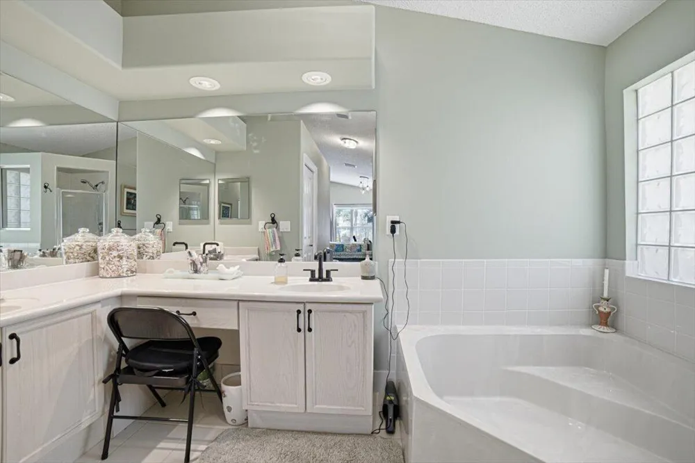 5026 PRAIRIE DUNES VILLAGE CIRCLE Lake Worth, FL 33463