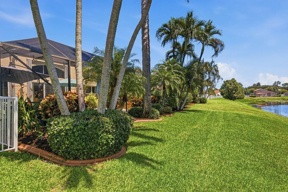 5026 PRAIRIE DUNES VILLAGE CIRCLE Lake Worth, FL 33463