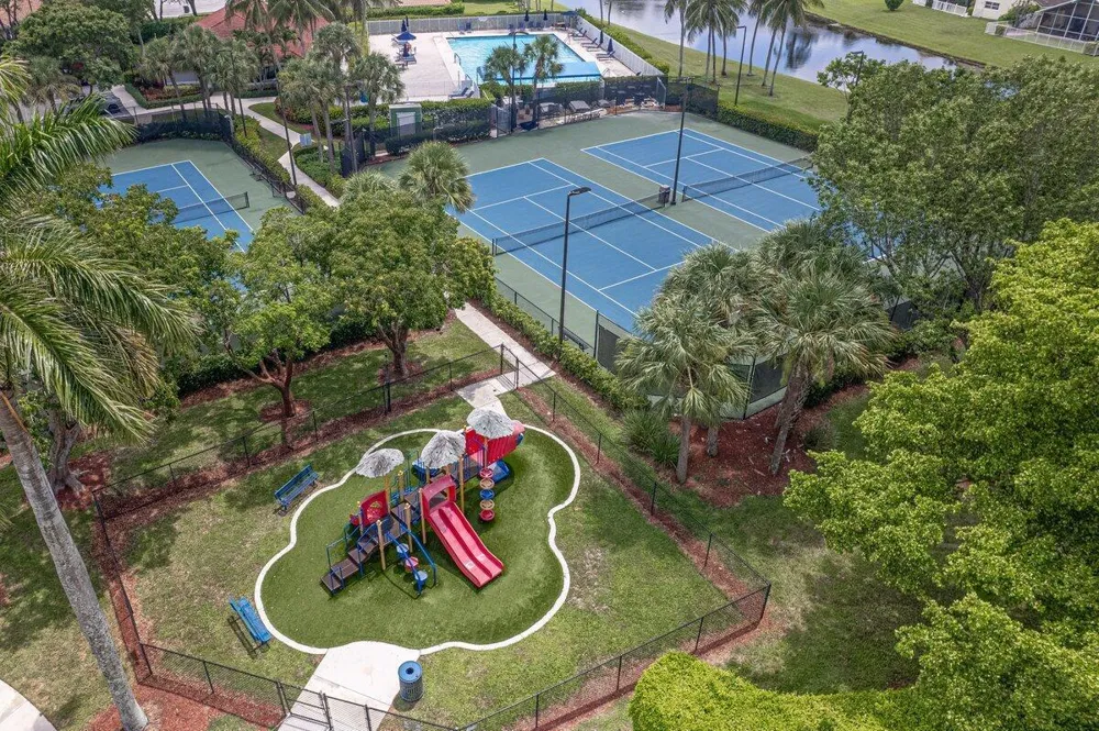 5026 PRAIRIE DUNES VILLAGE CIRCLE Lake Worth, FL 33463