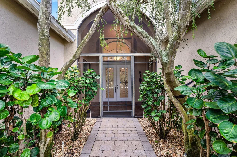 10582 Whitewind Circle Boynton Beach, FL 33473