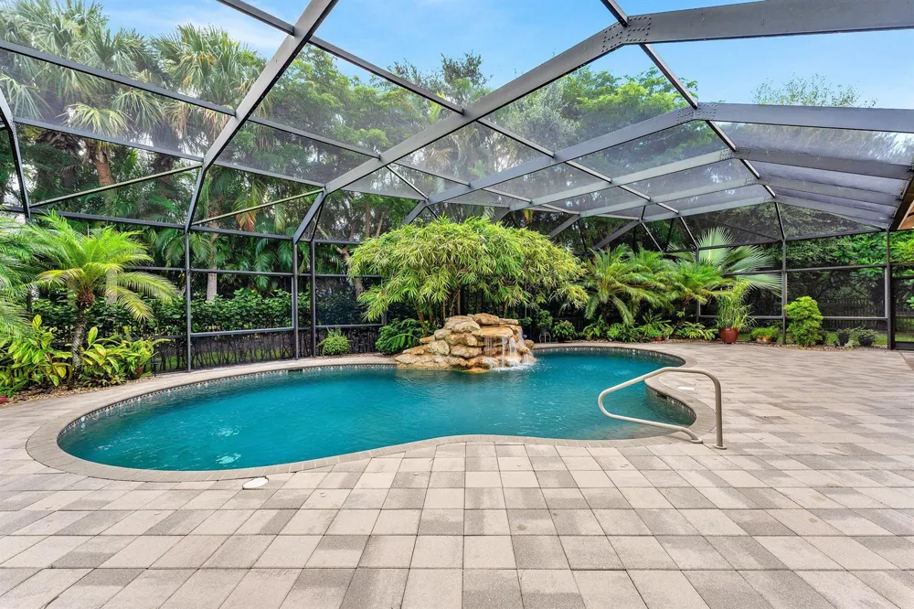 10582 Whitewind Circle Boynton Beach, FL 33473