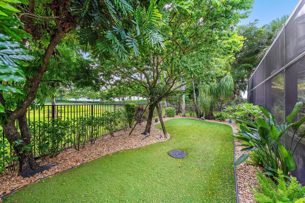 10582 Whitewind Circle Boynton Beach, FL 33473