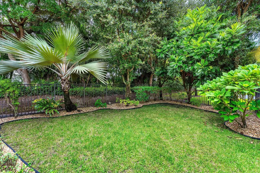 10582 Whitewind Circle Boynton Beach, FL 33473