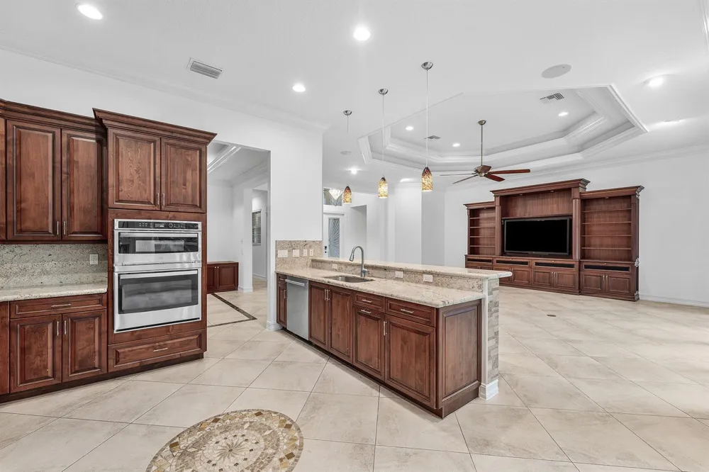 10582 Whitewind Circle Boynton Beach, FL 33473