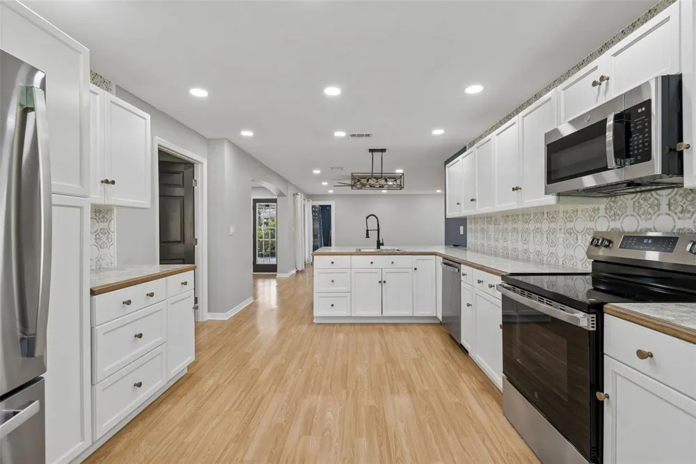 9329 AMAZON DRIVE New Port Richey, FL 34655