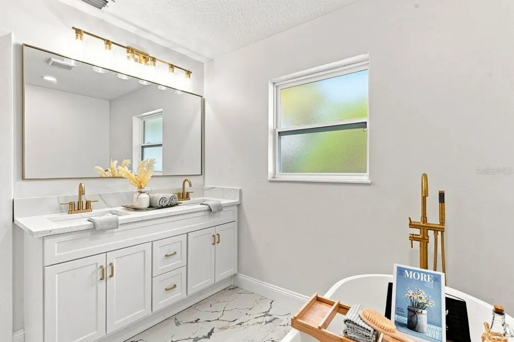 212 GIOTTO DRIVE Nokomis, FL 34275