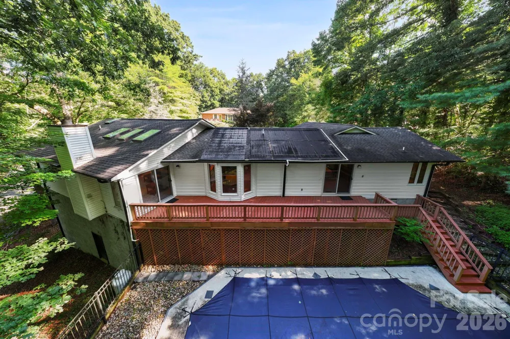 18 E Rosewood Trail Hendersonville, NC 28739