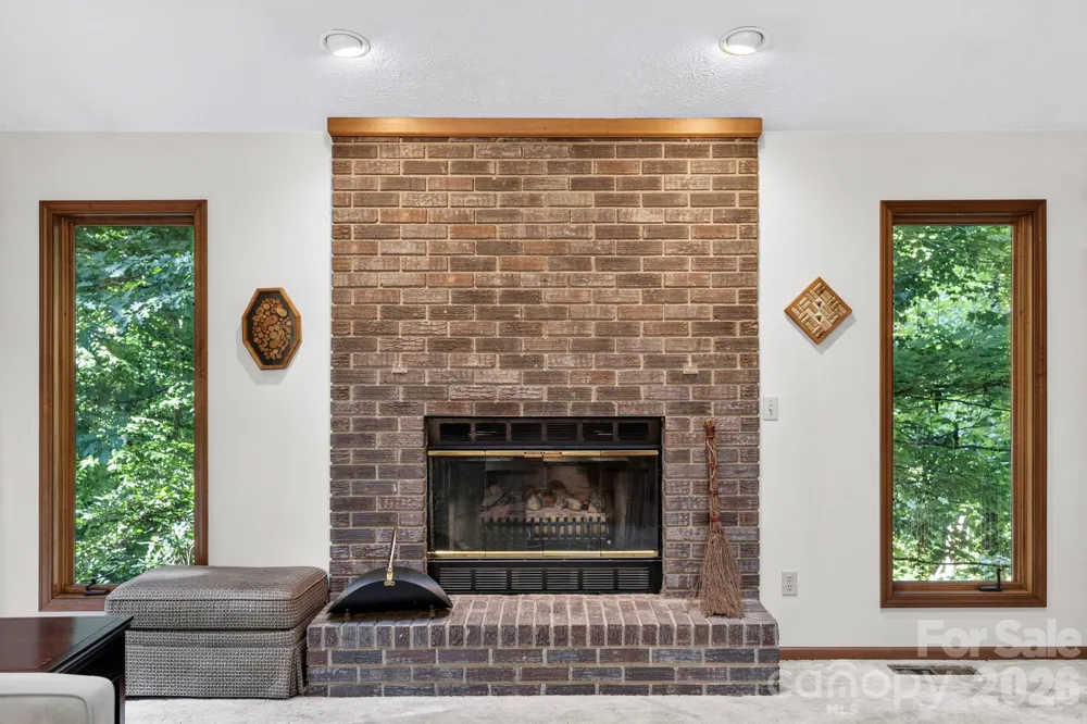 18 E Rosewood Trail Hendersonville, NC 28739