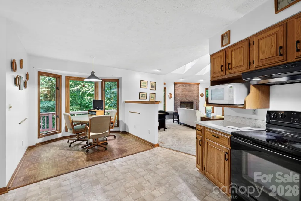 18 E Rosewood Trail Hendersonville, NC 28739