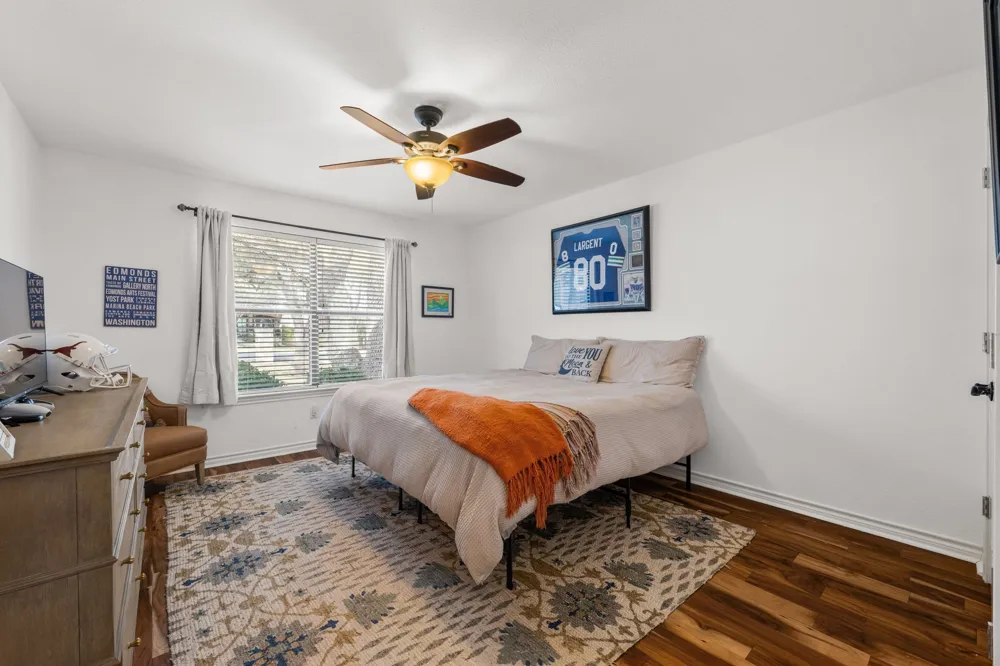 622 Robin Dale Drive Lakeway, TX 78734