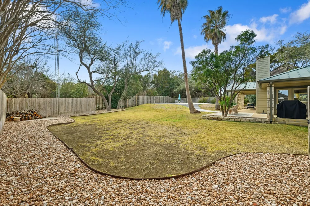 622 Robin Dale Drive Lakeway, TX 78734