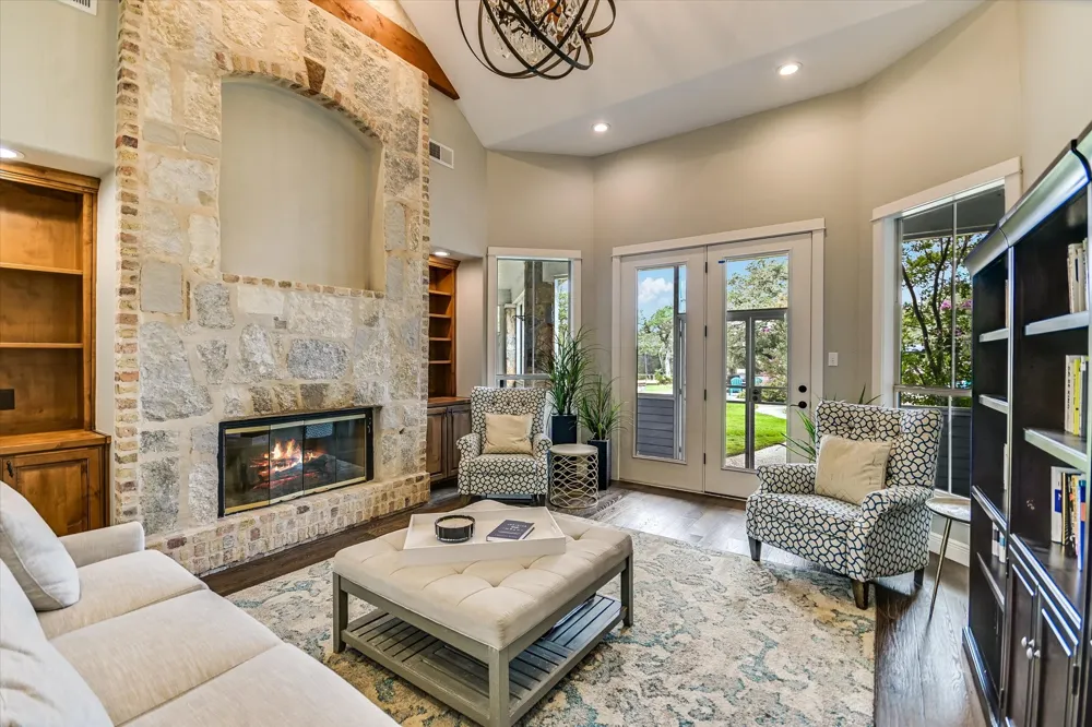 101 Sundance Trail Dripping Springs, TX 78620