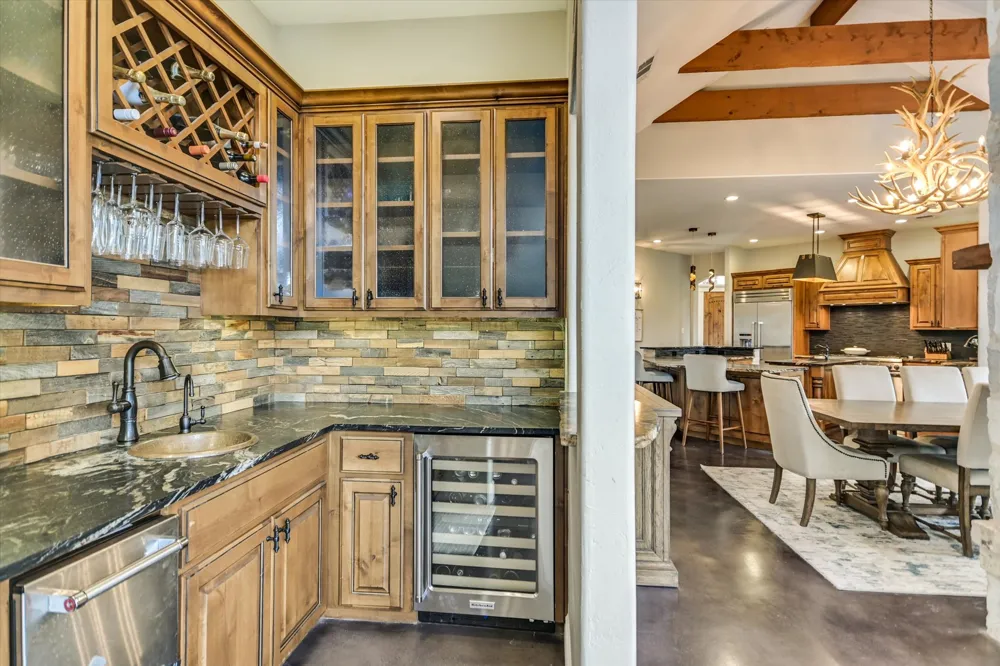 101 Sundance Trail Dripping Springs, TX 78620