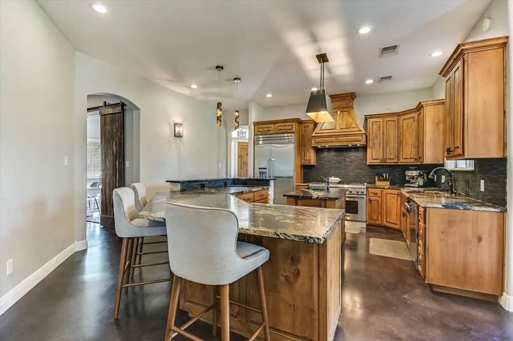 101 Sundance Trail Dripping Springs, TX 78620