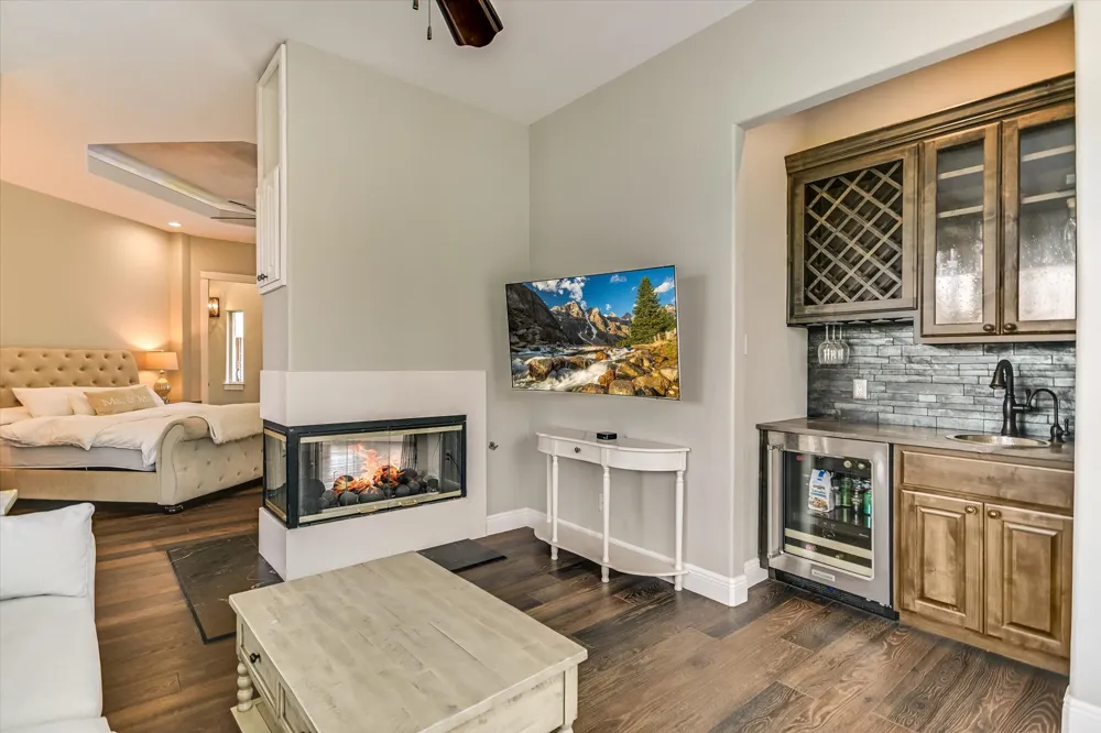 101 Sundance Trail Dripping Springs, TX 78620