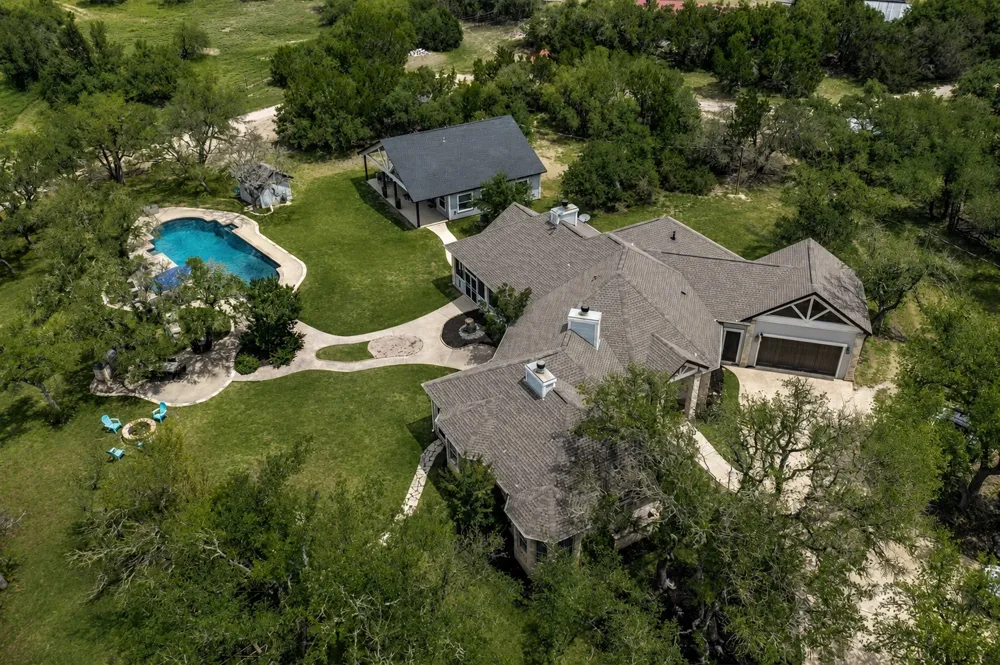 101 Sundance Trail Dripping Springs, TX 78620