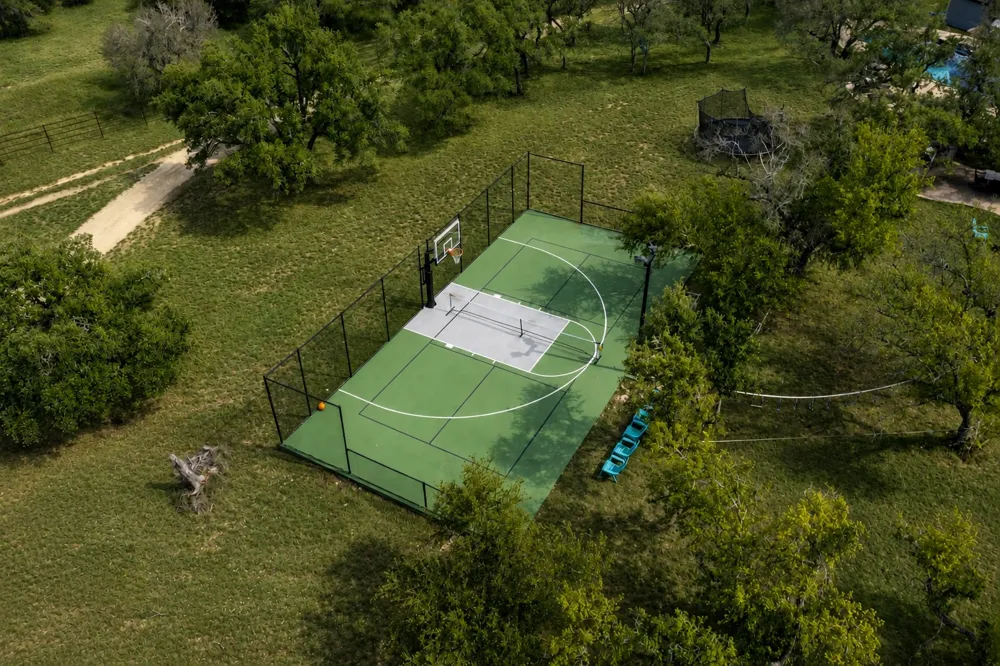 101 Sundance Trail Dripping Springs, TX 78620