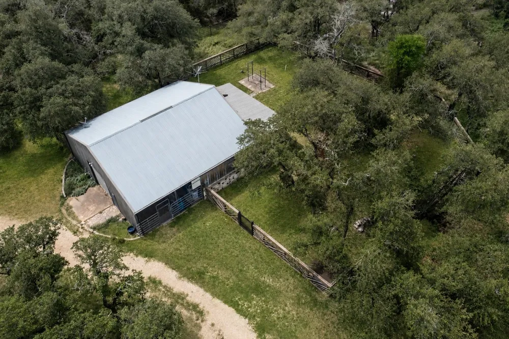 101 Sundance Trail Dripping Springs, TX 78620